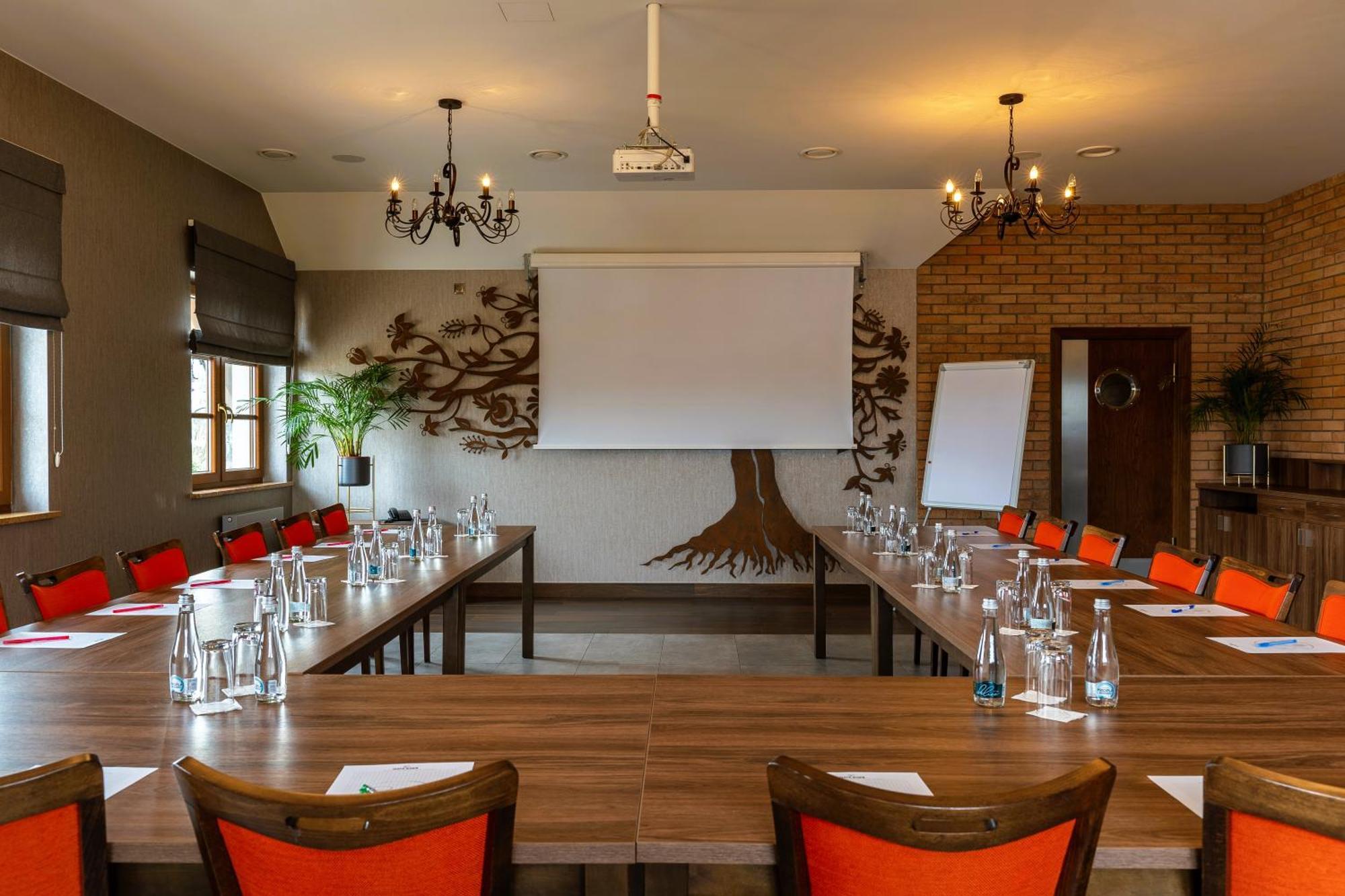 Zlota Jesien Restauracja I Noclegi Nad Jeziorem คาร์ตูซือ ภายนอก รูปภาพ